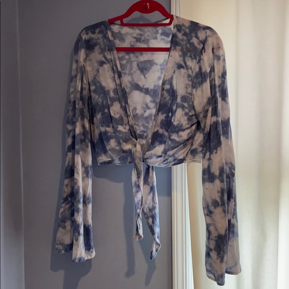 SKY BLUE TIE DYE LONG SLEEVE CROP